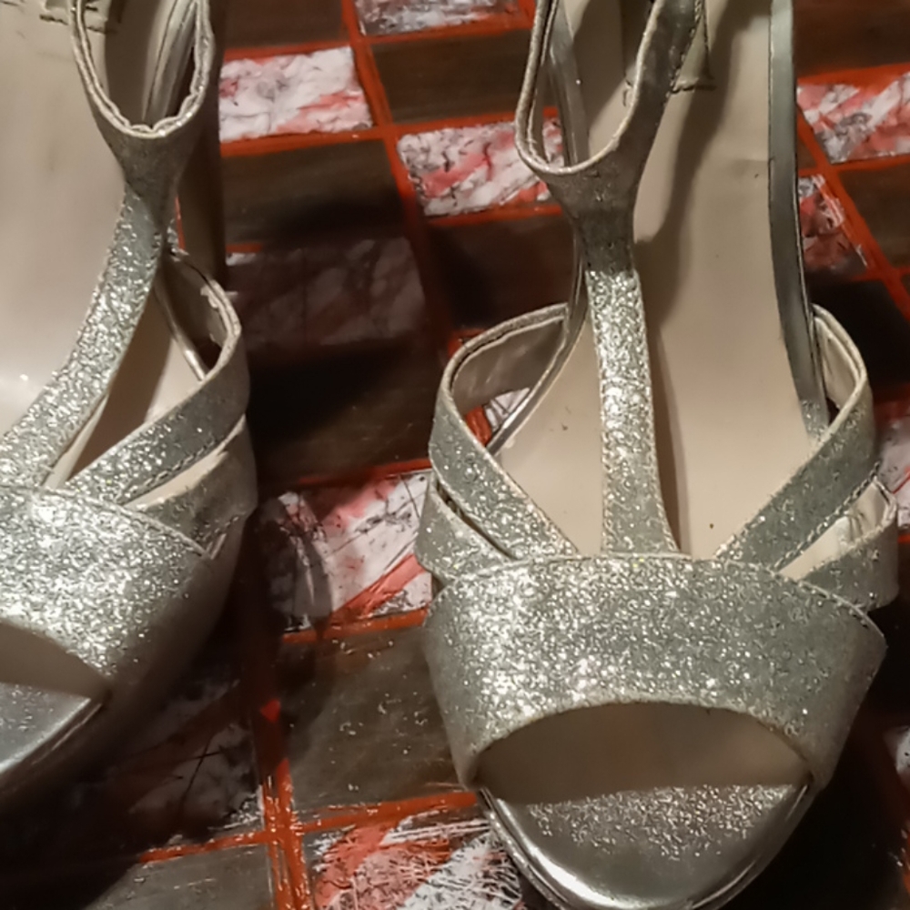 Silver Glitter Heels - Picture 4 of 4
